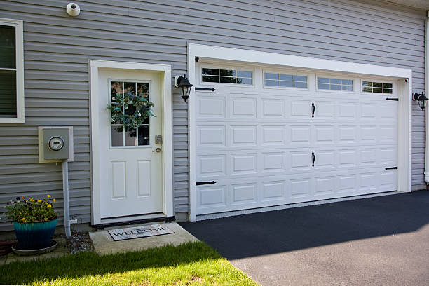 24/7 Emergency Garage Door Panel Replacement experts in Charlotte, NC
